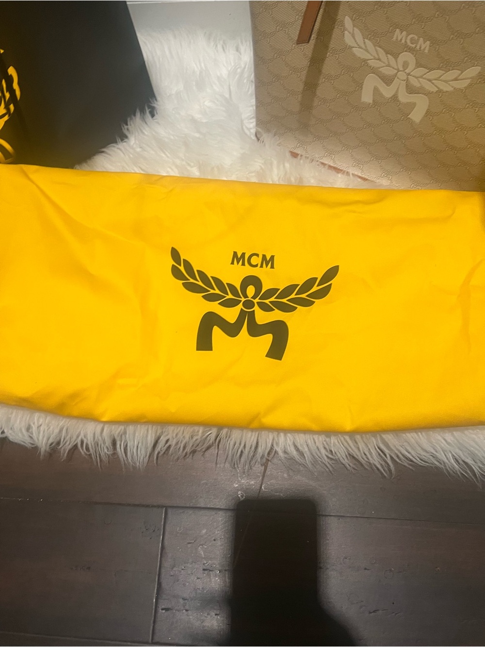 Women’s MCM tote - Picture 5 of 9
